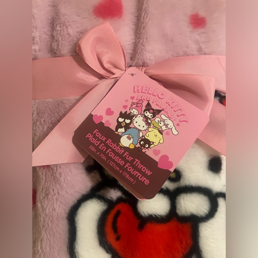 Hello kitty blanket - Picture 2 of 3